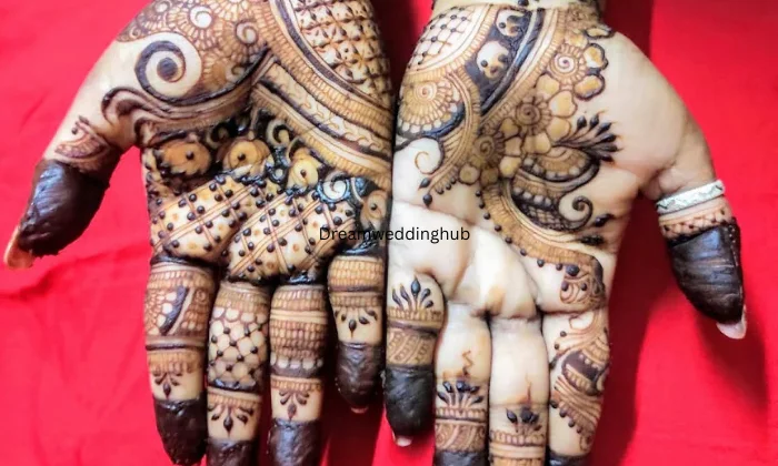 Debjanis Mehendi Art